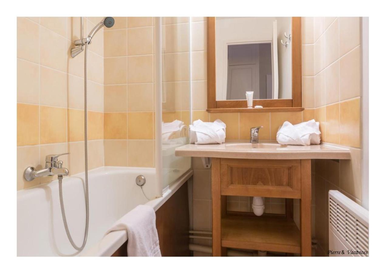 Charmant Appartement Avec Piscine. Монфланкен Экстерьер фото